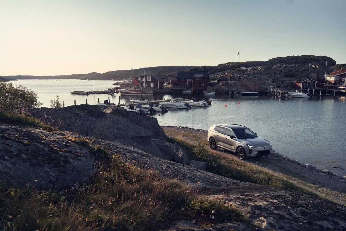 Volvo XC70: il nuovo SUV plug-in con oltre 200 km di autonomia elettrica (9)