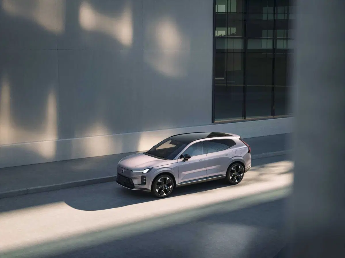 Volvo XC70: il nuovo SUV plug-in con oltre 200 km di autonomia elettrica (13)