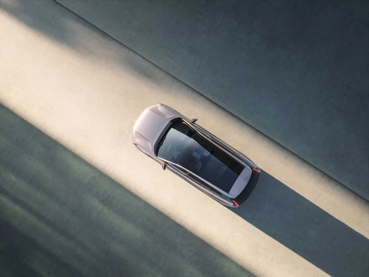 Volvo XC70: il nuovo SUV plug-in con oltre 200 km di autonomia elettrica (25)