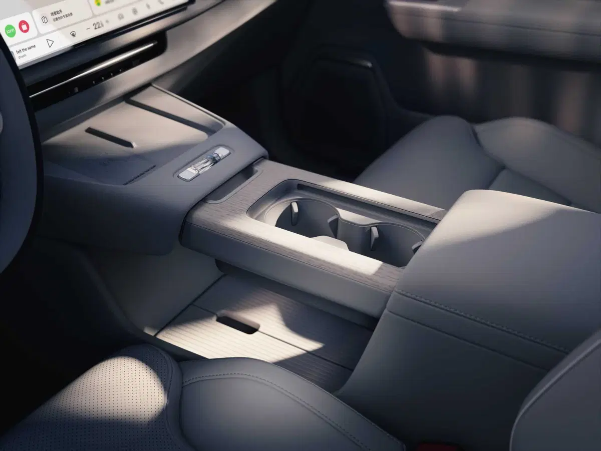 Volvo XC70: il nuovo SUV plug-in con oltre 200 km di autonomia elettrica (34)
