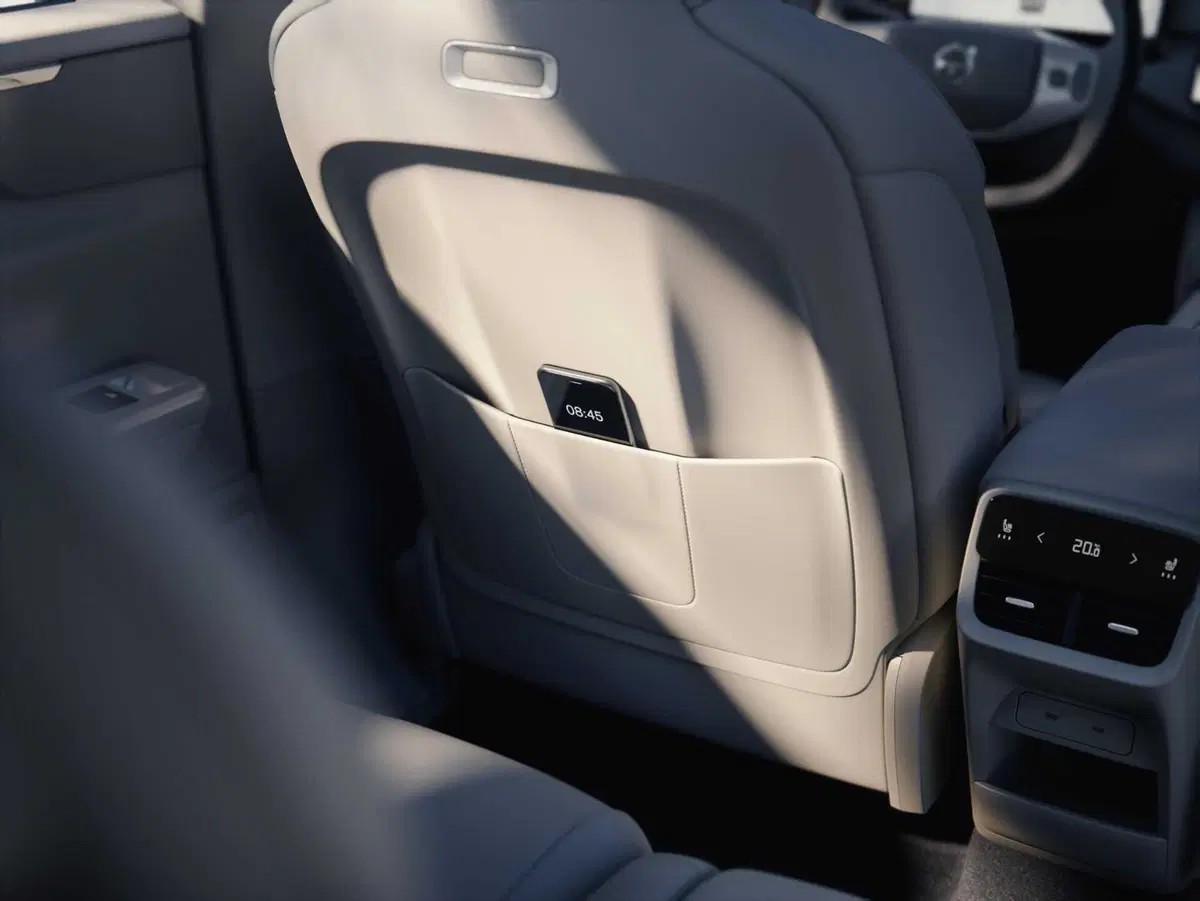 Volvo XC70: il nuovo SUV plug-in con oltre 200 km di autonomia elettrica (41)