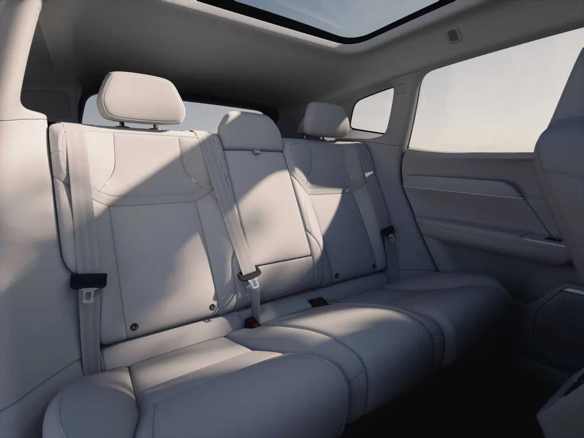 Volvo XC70: il nuovo SUV plug-in con oltre 200 km di autonomia elettrica (50)