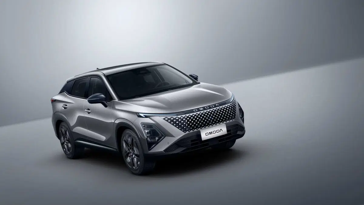 OMODA 5: arriva il nuovo restyling dopo un anno in Italia | Prezzi e caratteristiche  (5)