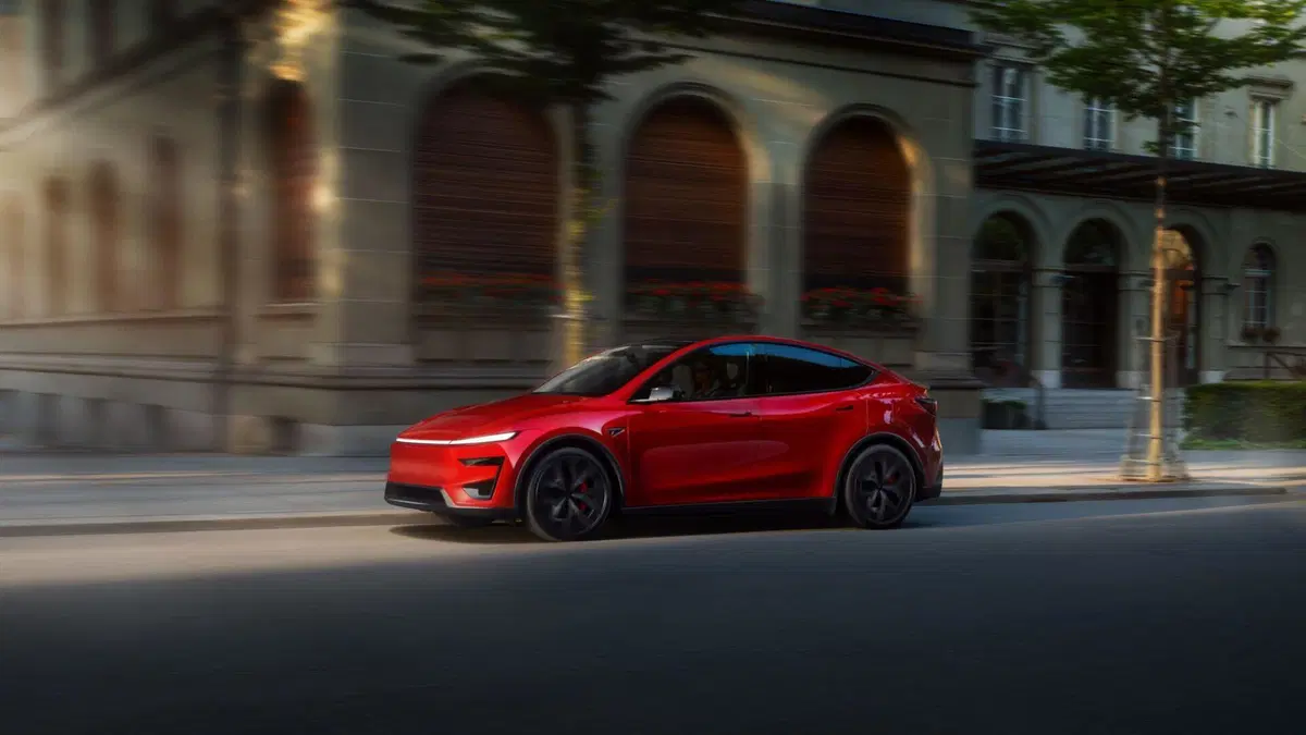 Nuova Tesla Model Y Performance: dal Nürburgring alle strade europee, la SUV elettrica è ancor più potente (5)