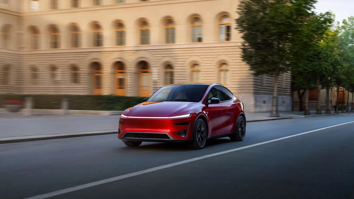 Nuova Tesla Model Y Performance: dal Nürburgring alle strade europee, la SUV elettrica è ancor più potente (6)