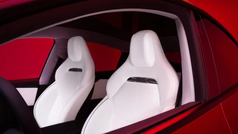 Interni Tesla Model Y Performance