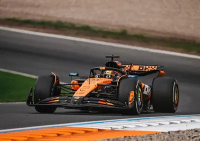 F1. Piastri vince davanti a Verstappen il GP d'Olanda 2025. Primo podio per Hadjar! DNF per Norris, Leclerc ed Hamilton