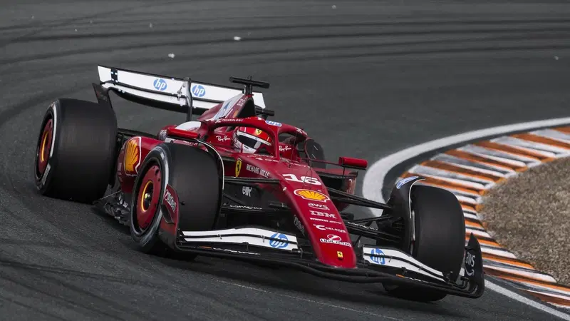 F1. GP Olanda, ritiro amaro per Leclerc: "Errore di Kimi, ma non da rookie. Sorpasso su Russell? Lo rifarei, non credo se lo aspettasse"