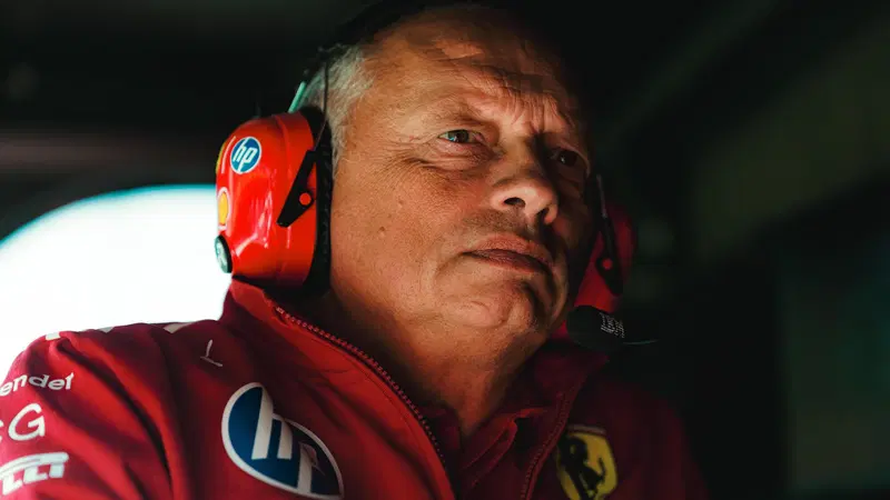 F1. Doppio ritiro per Ferrari in Olanda,Vasseur: "Leclerc e Russell? Incidente di gara. Hamilton sta ritrovando fiducia in vista di Monza"