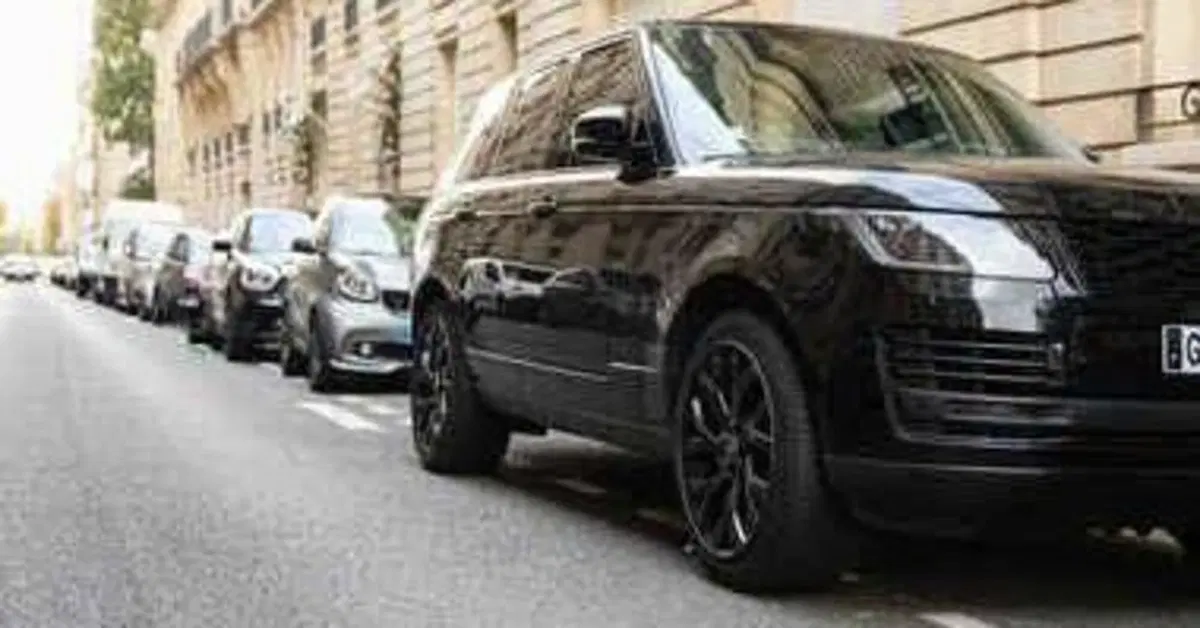 Sfregia un Suv &laquo;troppo bello&raquo; per invidia: denunciato, dentro c&rsquo;era il figlio della proprietaria