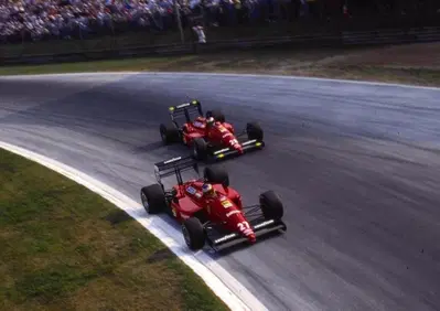 F1. Dal nobile sacrificio di Collins fino al trionfo di Vettel e della Toro Rosso, 5 momenti iconici del Gran Premio d’Italia