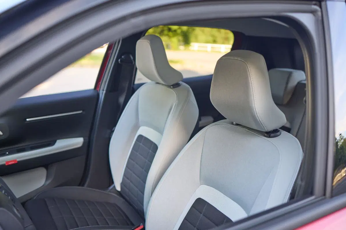Tutte le immagini della nuova Citroen C3 (15)