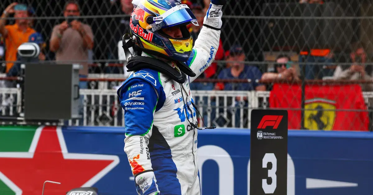 F1. La gioia per il podio a Zandvoort, il pap&agrave; fisico, il rapporto con Helmut Marko: chi &egrave; Isack Hadjar, il miglior rookie del 2025