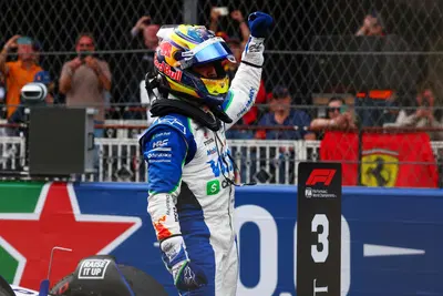 F1. La gioia per il podio a Zandvoort, il pap&agrave; fisico, il rapporto con Helmut Marko: chi &egrave; Isack Hadjar, il miglior rookie del 2025
