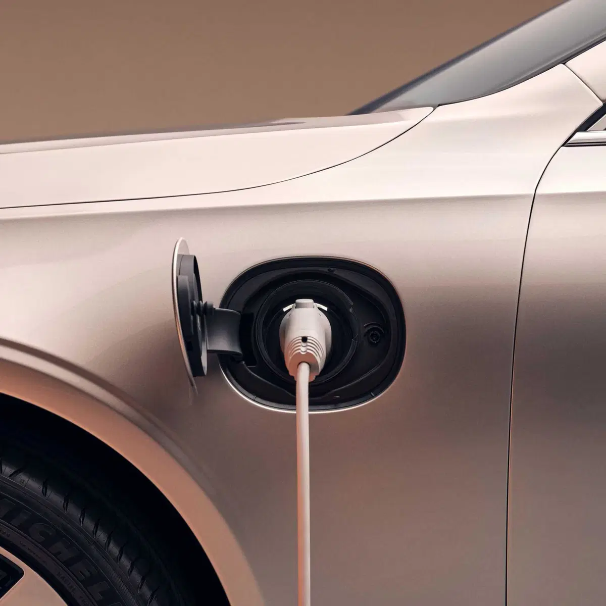 Auto elettriche e pacemaker: quando il futuro verde fa battere il cuore... nel modo sbagliato (6)