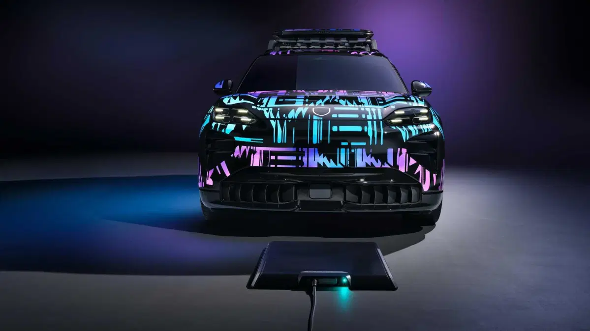 Porsche Wireless Charging: la ricarica a induzione debutta sulla nuova Cayenne elettrica (4)