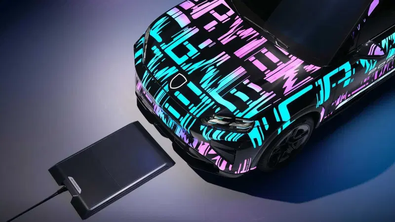 Porsche Wireless Charging: la ricarica a induzione debutta sulla nuova Cayenne elettrica