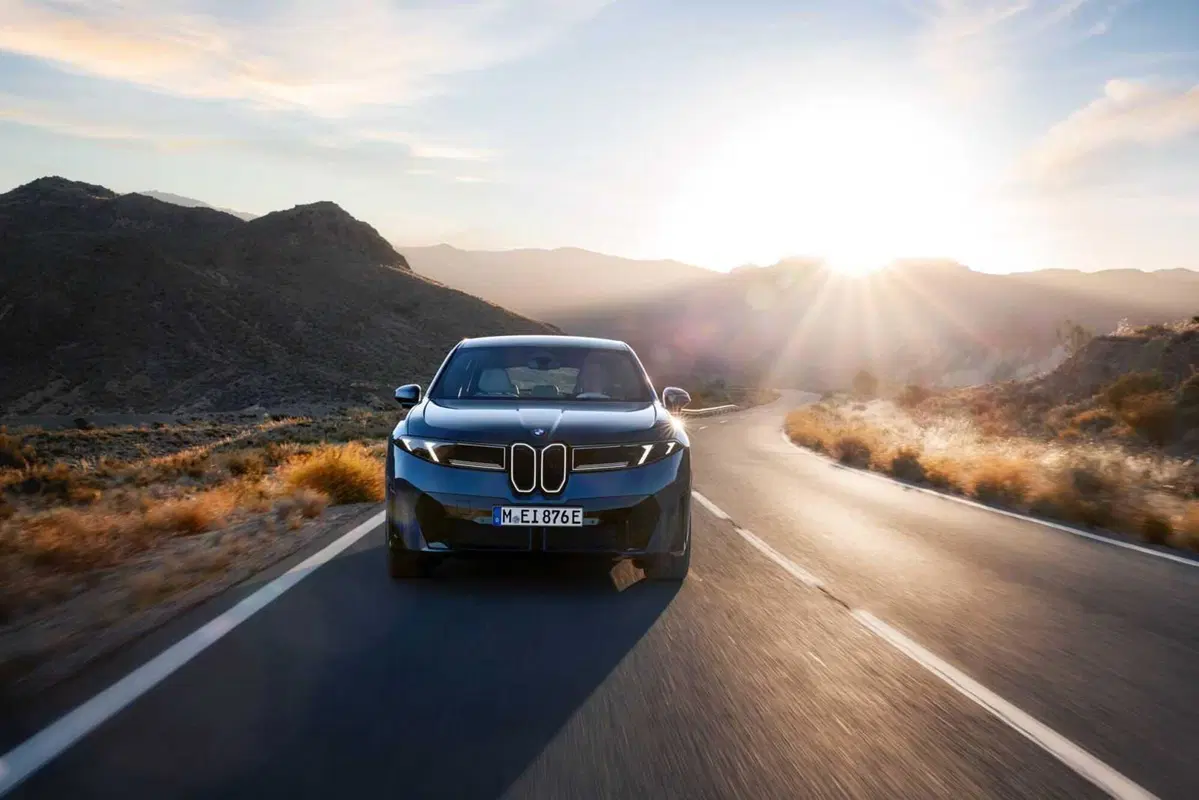BMW iX3 (2)