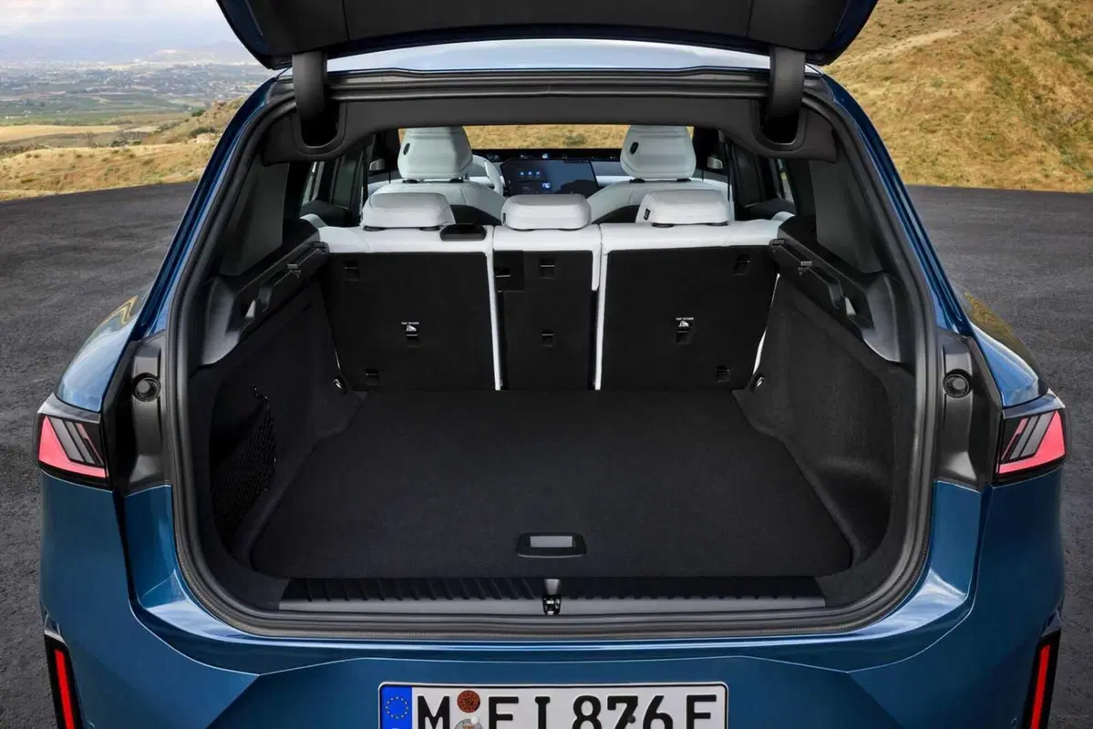 BMW iX3 (27)