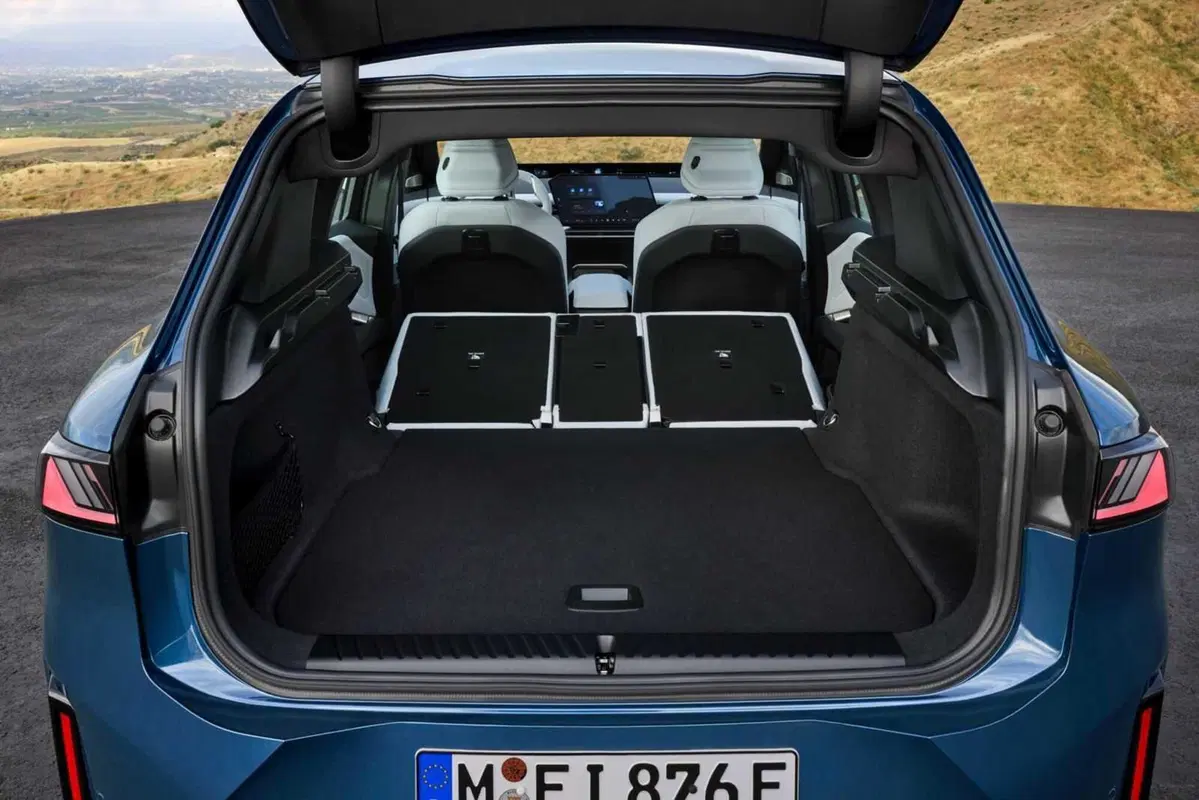BMW iX3 (28)
