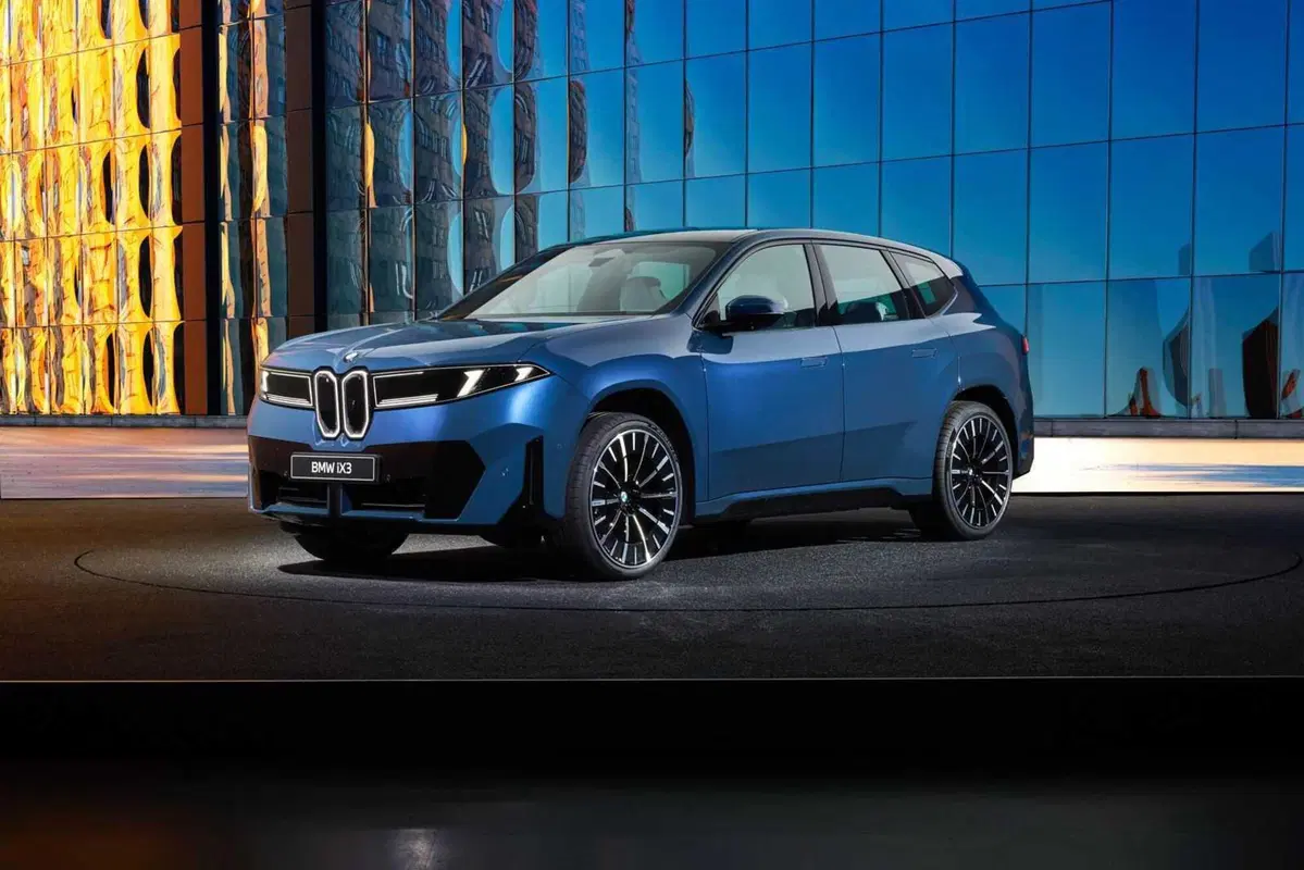 BMW iX3 (31)