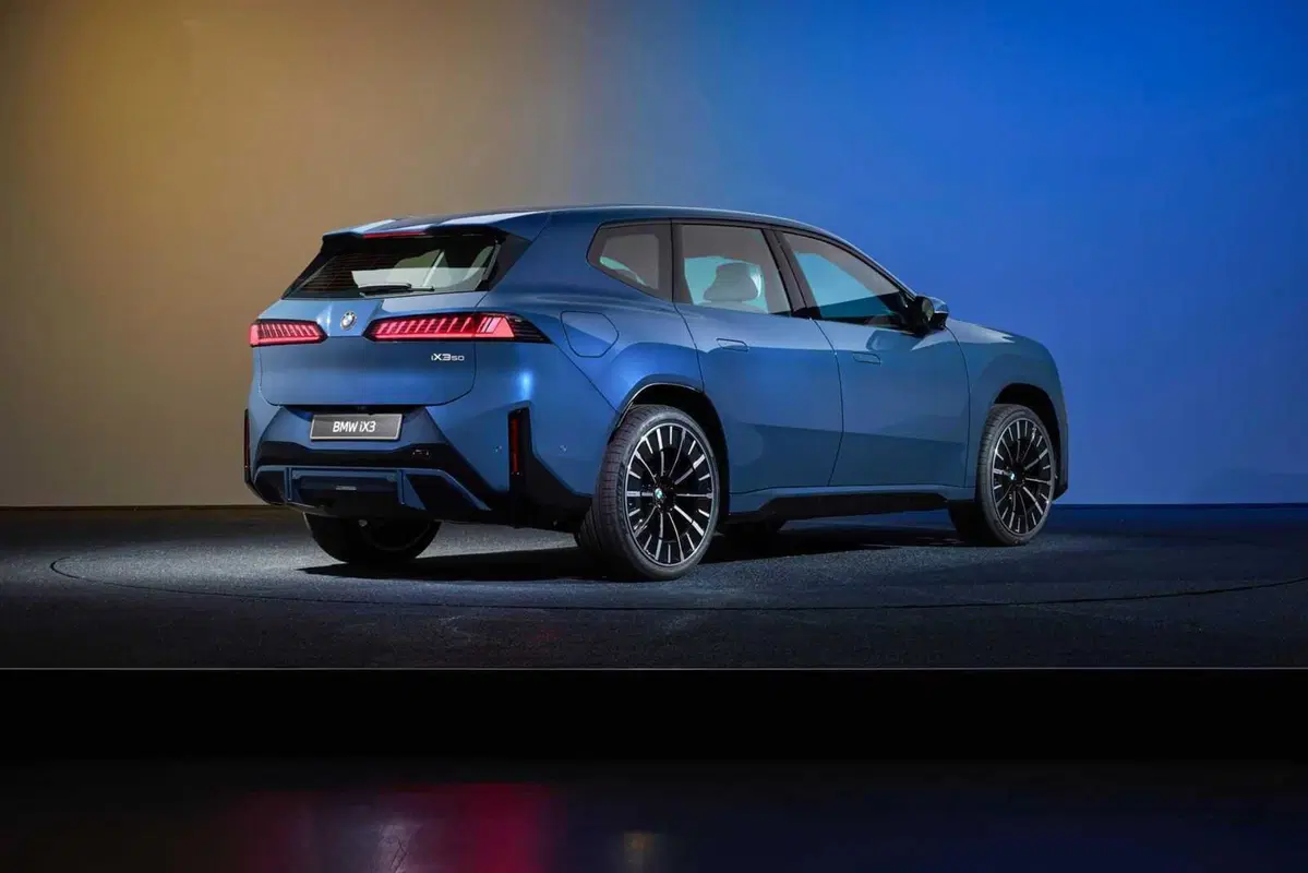 BMW iX3 (34)