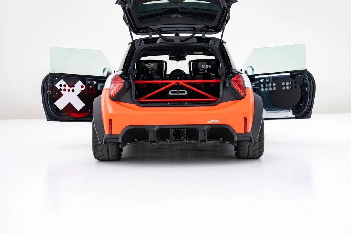 Mini "The Machina" (8)