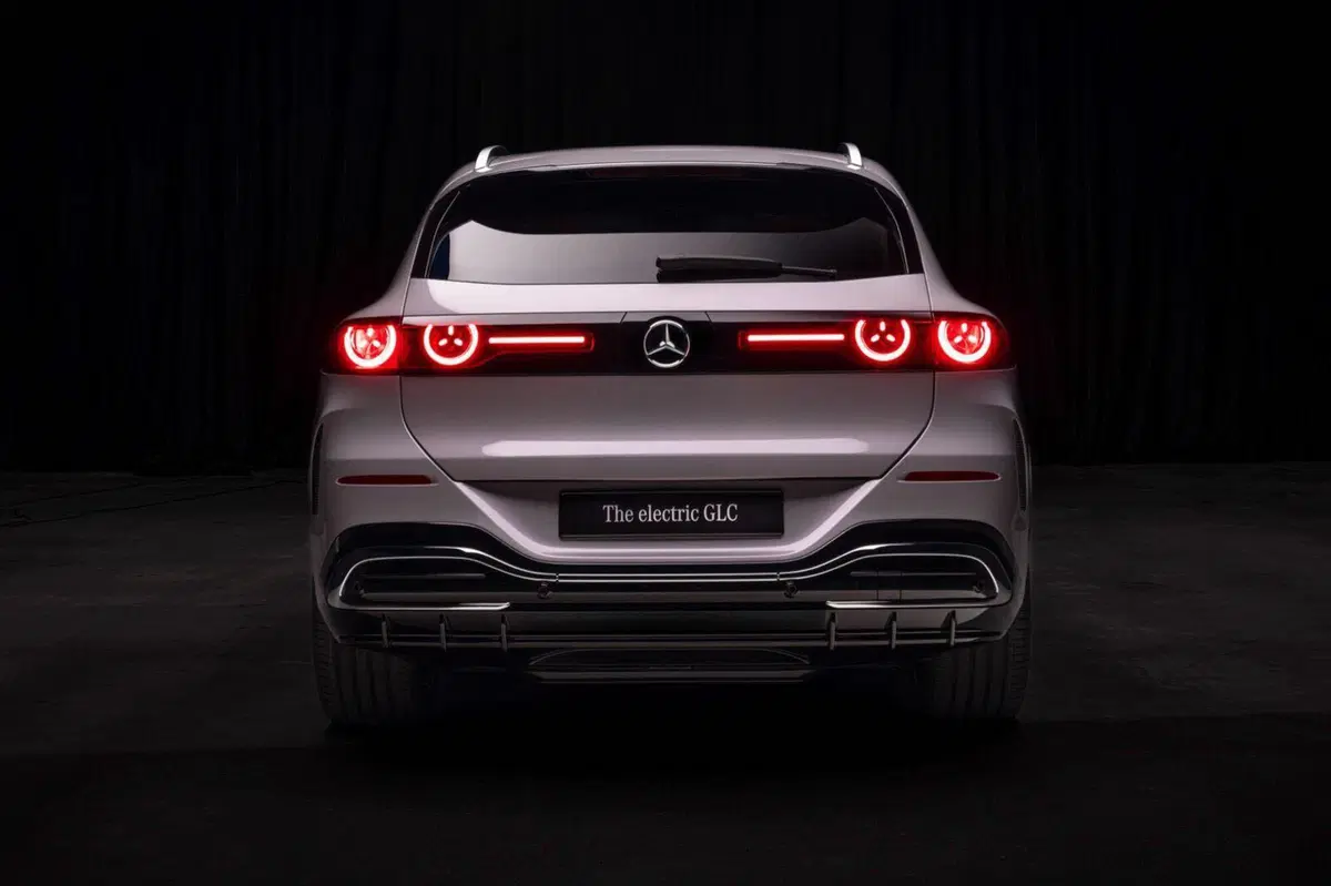 Nuova Mercedes-Benz GLC elettrica: lusso, tecnologia e autonomia da primato (5)