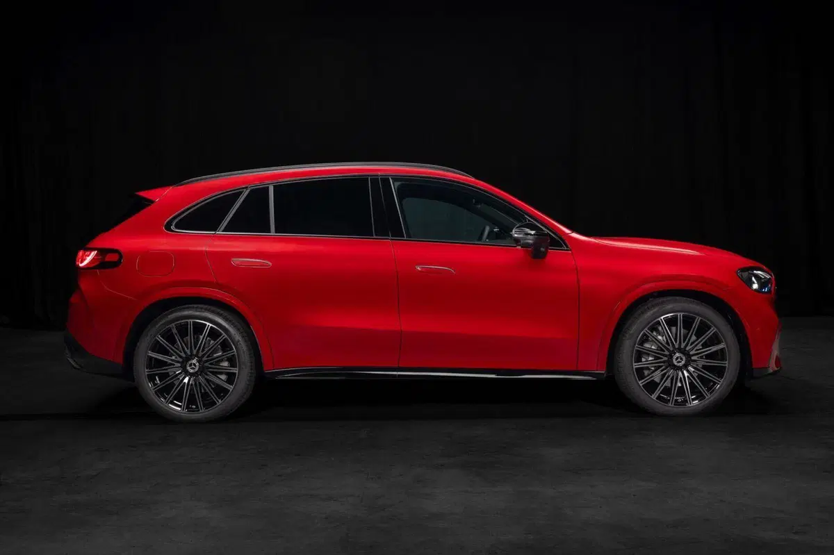 Nuova Mercedes-Benz GLC elettrica: lusso, tecnologia e autonomia da primato (13)