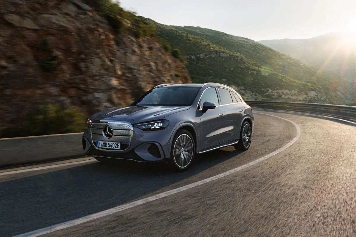 Nuova Mercedes-Benz GLC elettrica: lusso, tecnologia e autonomia da primato (19)