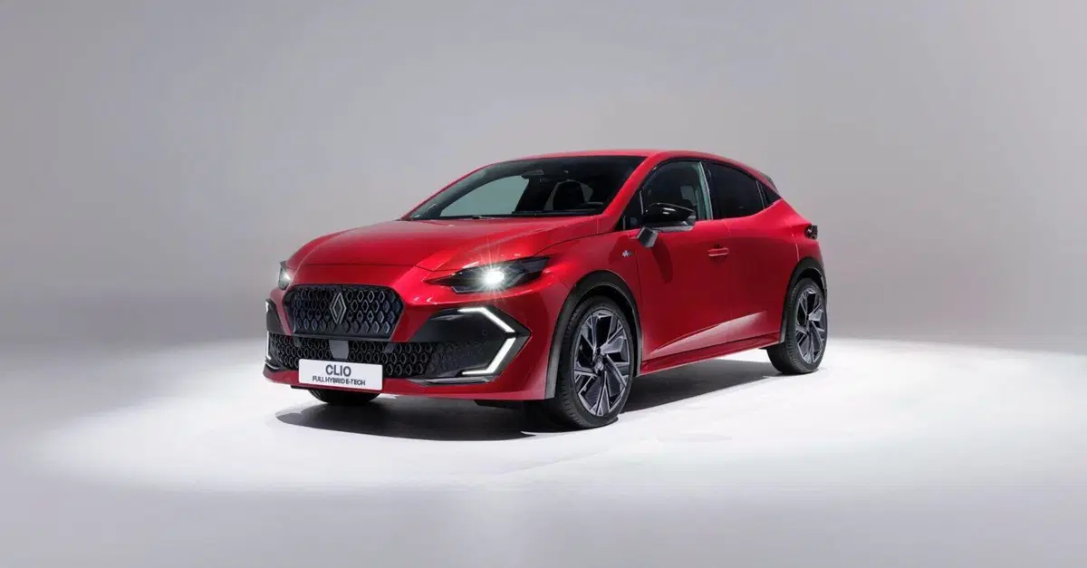Renault Clio: sesta generazione con pi&ugrave; stile, tecnologia e l&rsquo;ibrido da 160 CV. Tutte le info e tutte le foto