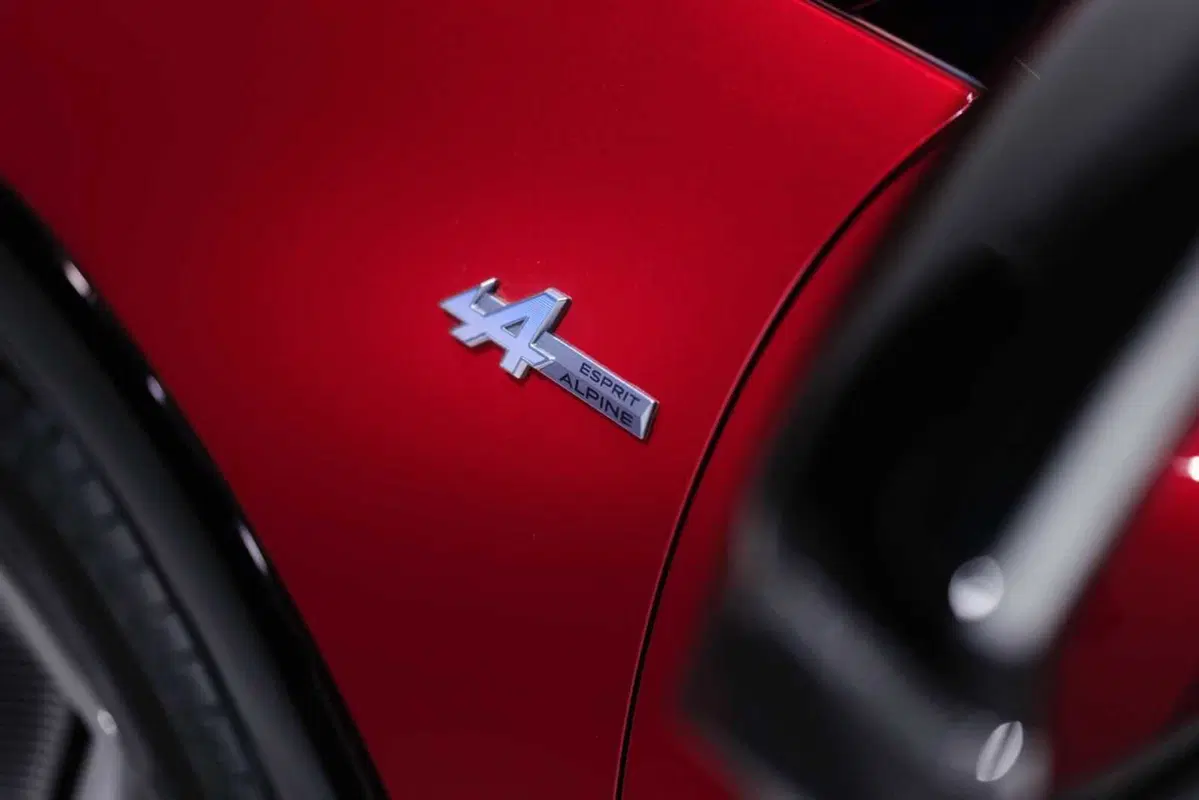 Renault Clio: sesta generazione con più stile, tecnologia e l’ibrido da 160 CV (7)