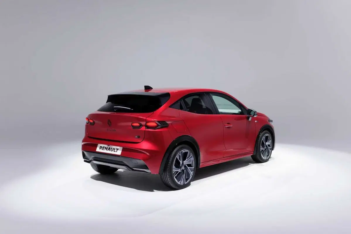Renault Clio: sesta generazione con più stile, tecnologia e l’ibrido da 160 CV (17)