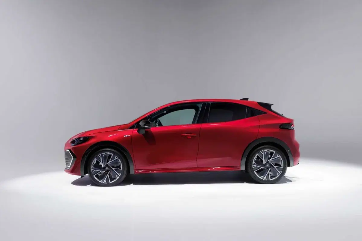 Renault Clio: sesta generazione con più stile, tecnologia e l’ibrido da 160 CV (19)
