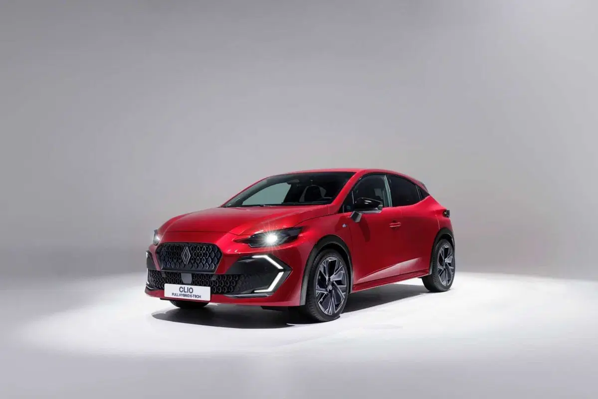 Renault Clio: sesta generazione con più stile, tecnologia e l’ibrido da 160 CV (20)