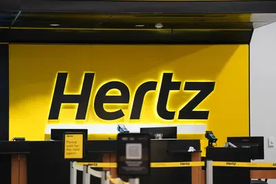 Graffi e AI: con Hertz il conto arriva prima che tu possa dire 'non sono stato io"