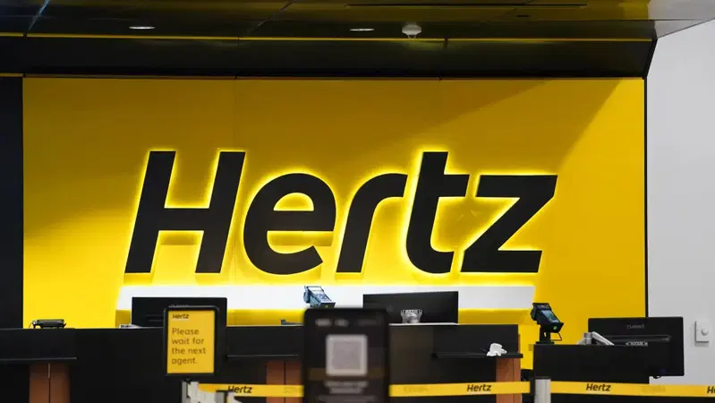 Graffi e AI: con Hertz il conto arriva prima che tu possa dire 'non sono stato io"