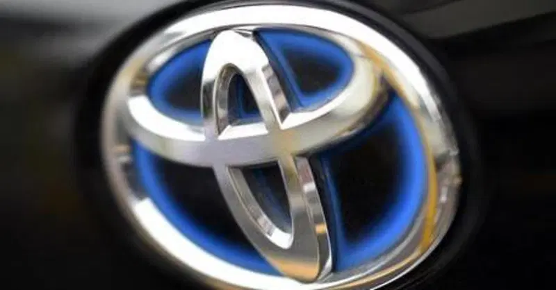 Richiamo Toyota: ll display che si spegne durante la guida colpisce 900.000 auto