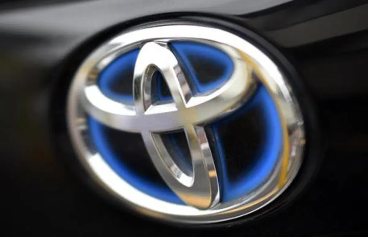 Richiamo Toyota: ll display che si spegne durante la guida colpisce 900.000 auto