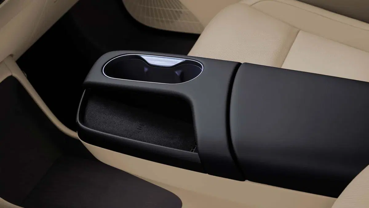 Hongqi EHS5: il SUV elettrico cinese che conquista l’Europa al Salone di Monaco 2025 (20)
