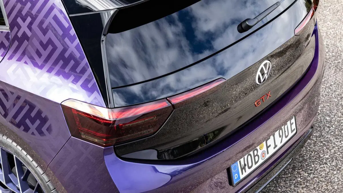 Volkswagen ID.3 79 kWh GTX Fire+Ice 326cv (8)