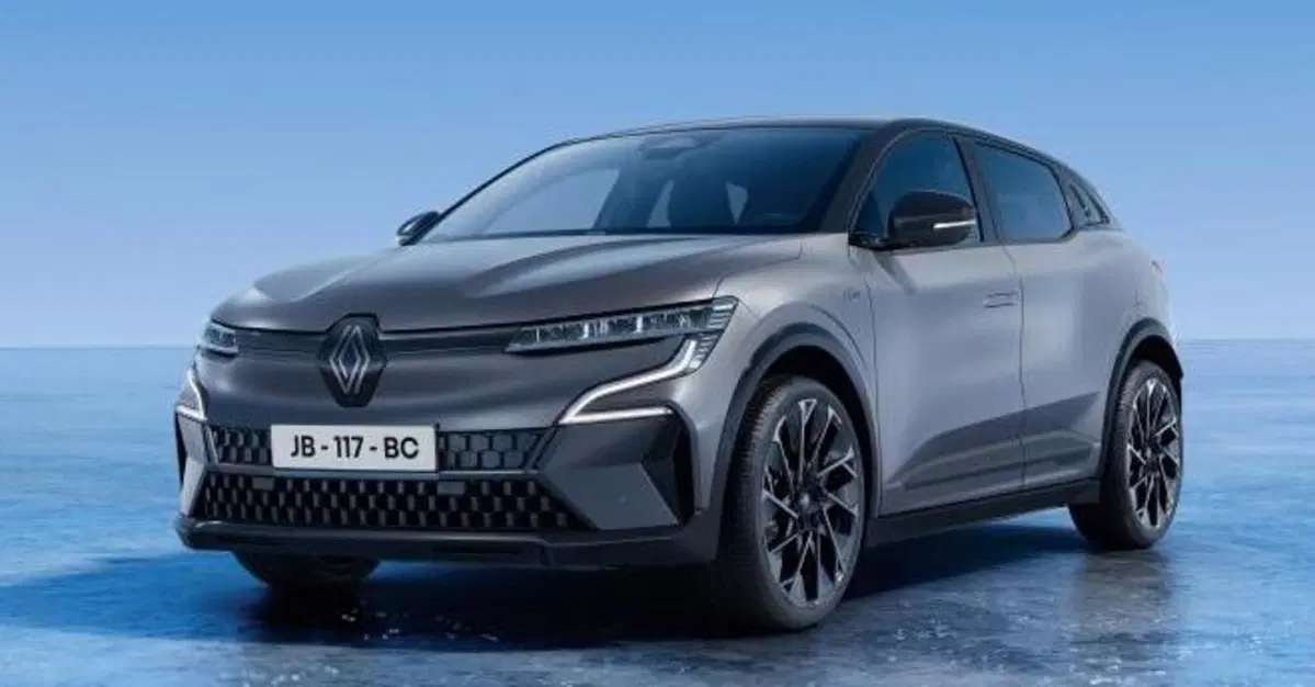 Renault M&eacute;gane cambia (ancora). Dal 2026 un nuovo aggiornamento per piacere di pi&ugrave;