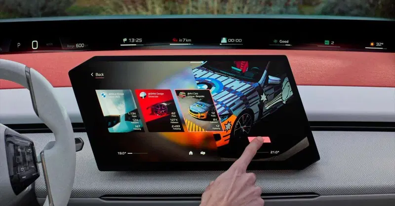 BMW mette in discussione Apple CarPlay: i clienti preferiscono la navigazione integrata