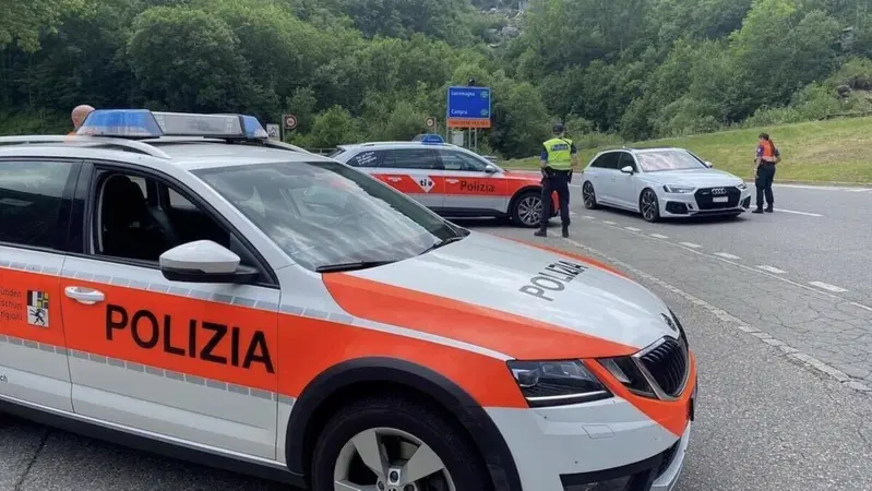 A 225 km/h in Svizzera, col limite dei 100: denunciata 22enne italiana