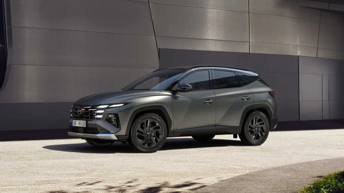 Hyundai Tucson 1.6 crdi 48V Exellence 20° Anniversario 2wd dct (2)