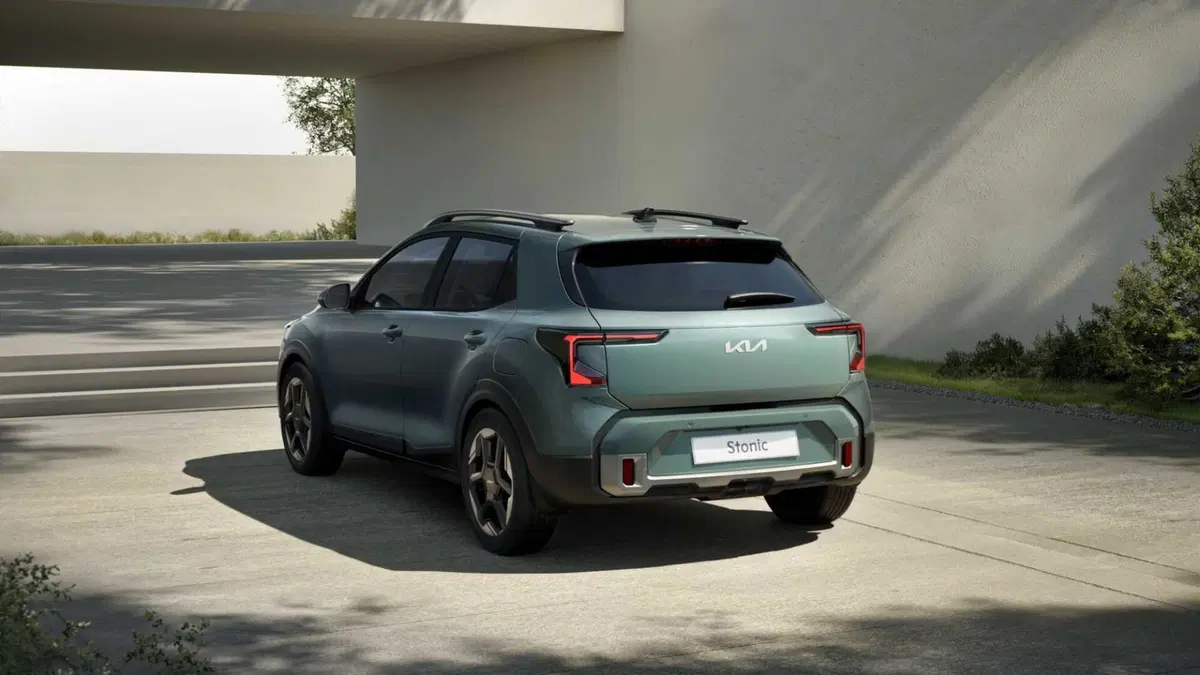 Nuova Kia Stonic 2025: il crossover compatto che ridefinisce le regole del segmento B (6)