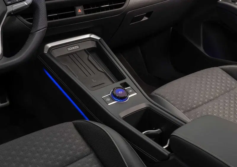 Volkswagen T-Roc (12)