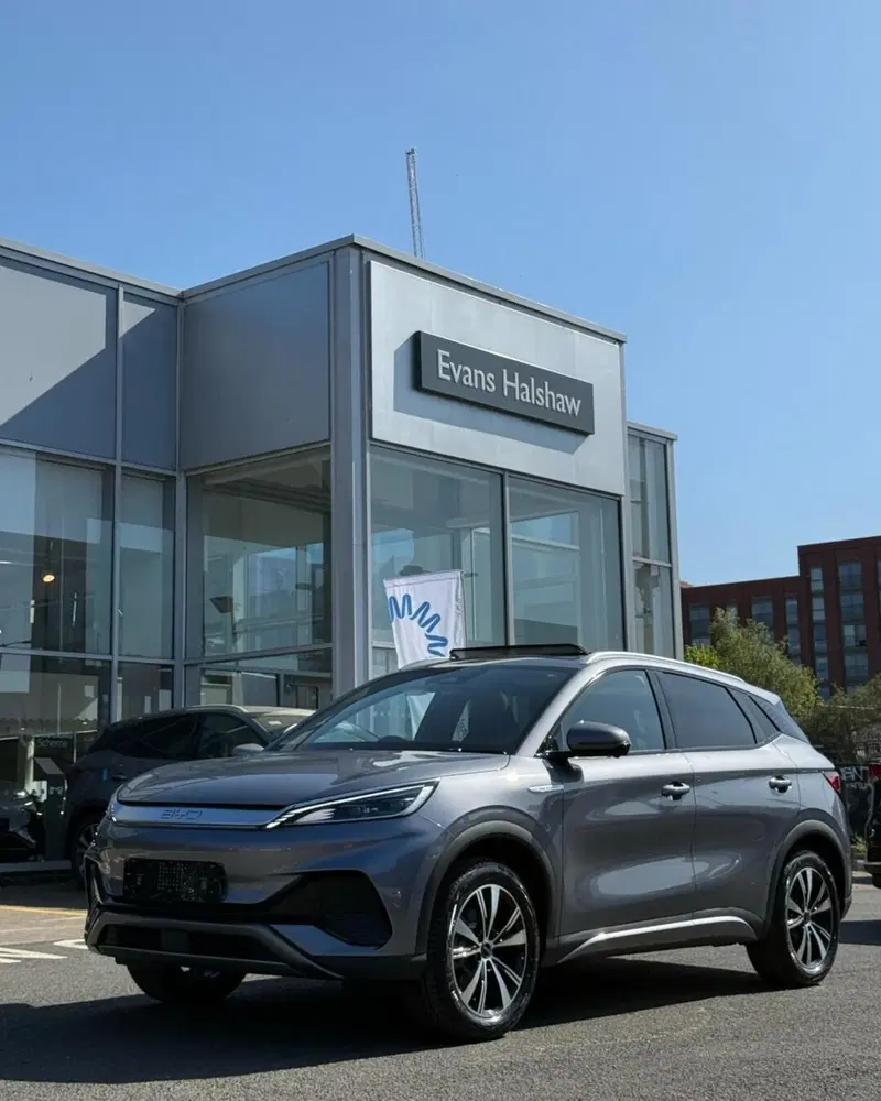 Evans Halshaw concessionaria BYD di Birmingham