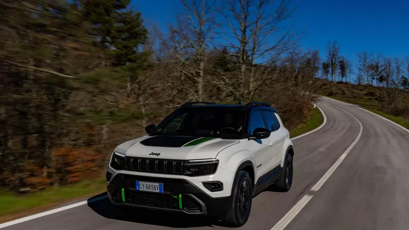 Jeep raddoppia gli incentivi: fino a 18.000 euro di sconto sulla Avenger e vantaggi su tutta la gamma