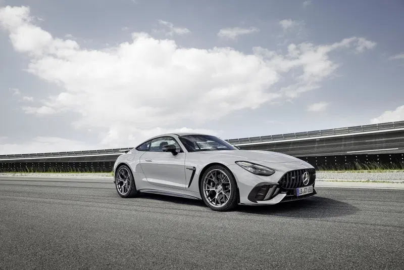 La Mercedes-AMG GT